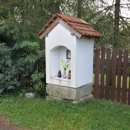 Kaplička u domu 87 v Markvarticích