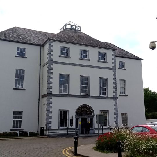 Kilkenny County Hall College)