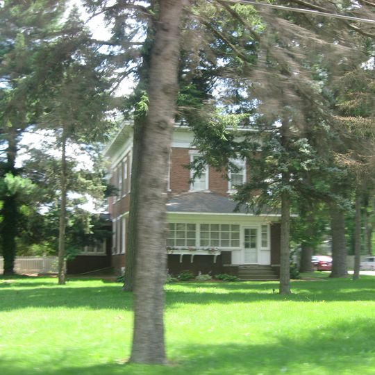 Violett-Martin House and Gardens