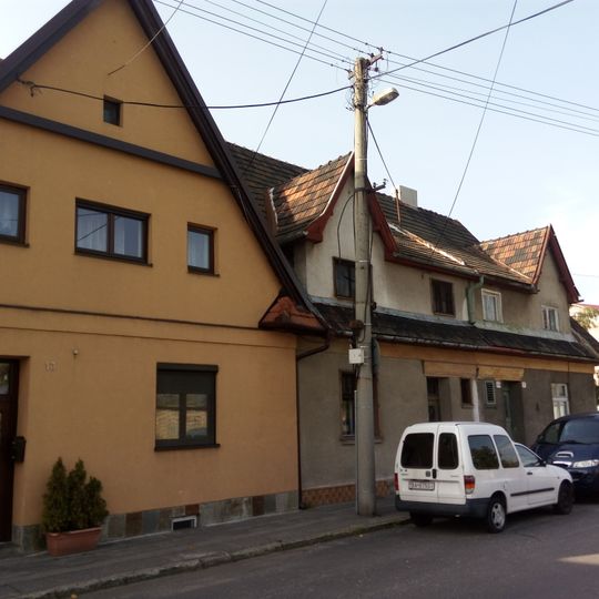 Zamestnanecká kolónia, dom bytový