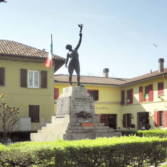 Monumento ai Caduti