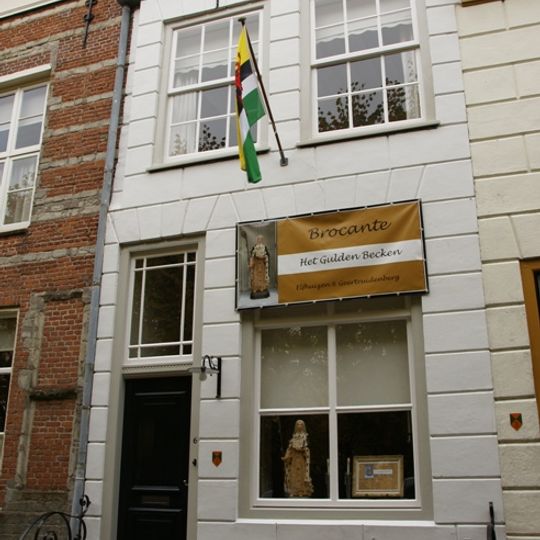 Elfhuizen 6, Geertruidenberg