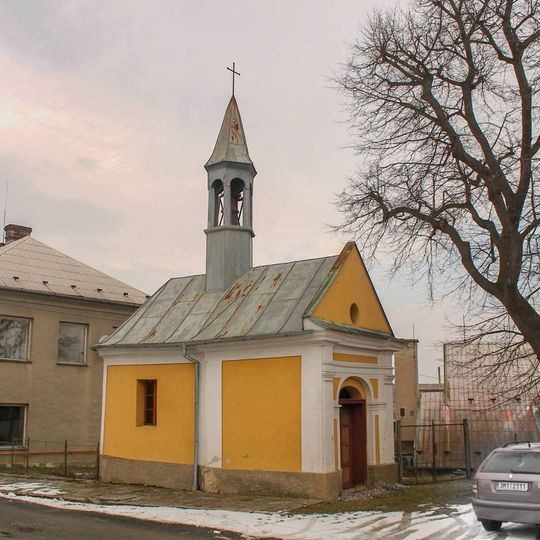 Kaple svatého Jana Nepomuckého v Řimicích na návsi
