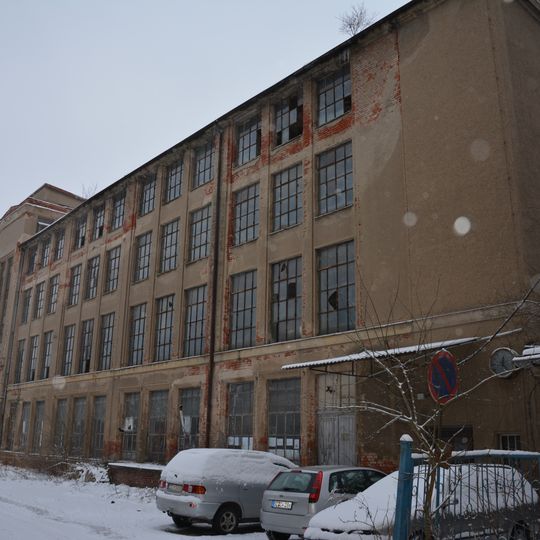 Wohnhaus in geschlossener Bebauung mit Fabrik im Hof Salomonstraße 30, 31