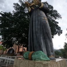 Statue