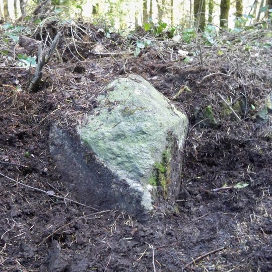 Milestone, Lower Norton Farm, S of Wooda Bridge toll house