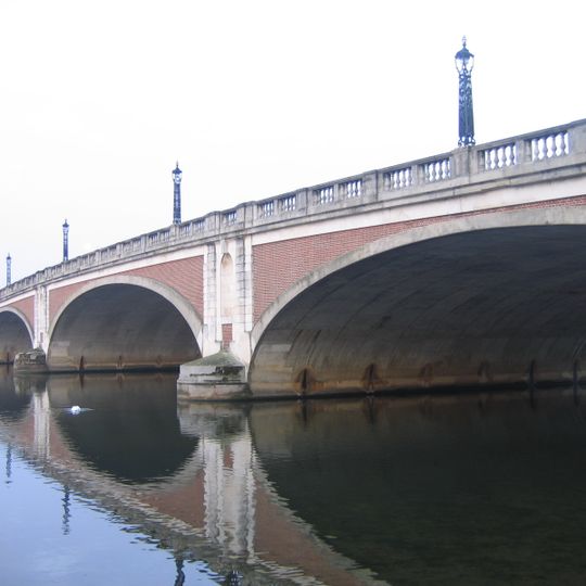 Hampton Court Bridge