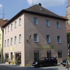 Wohn- und Geschäftshaus