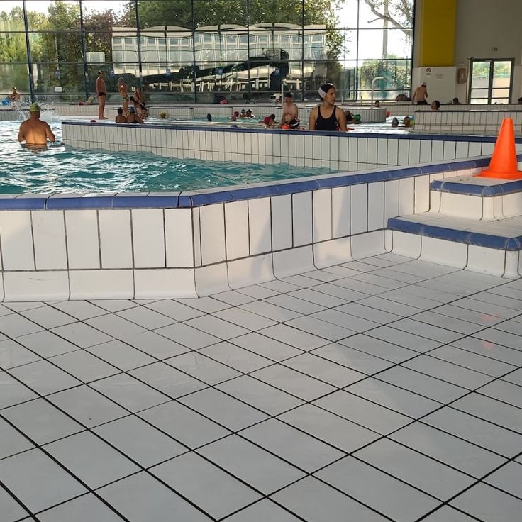 Palais des Sports Pool