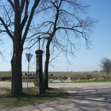 Křížek východně od Hajan u rozcestí