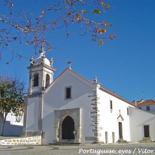 Igreja Paroquial de Cheleiros