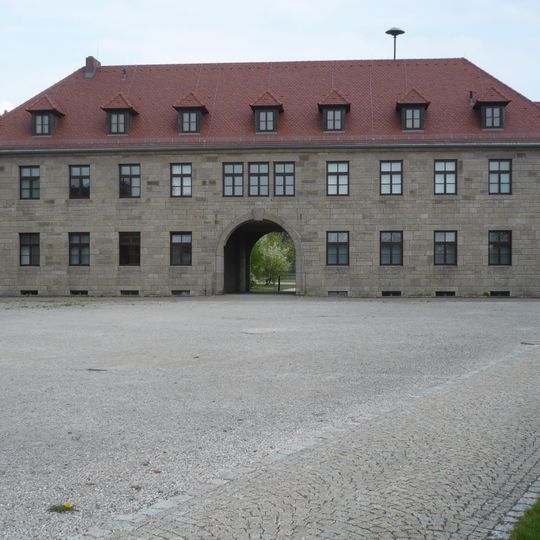 Ehemaliges Kommandantur- und Häftlingsüberwachungsgebäude