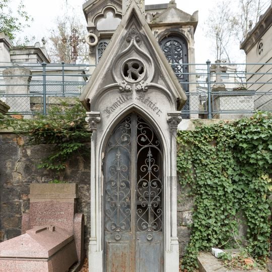 Grave of Rénier