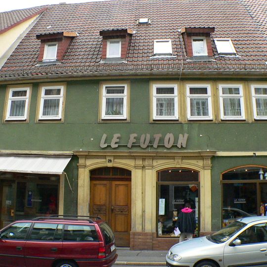 Wohn- und Geschäftshaus