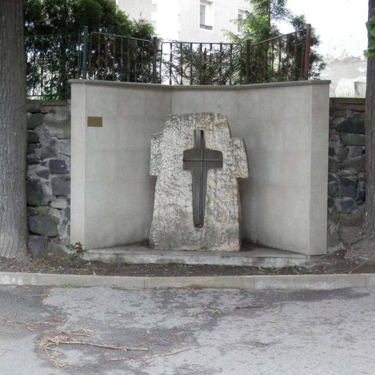 Smírčí kříž v Hlinné