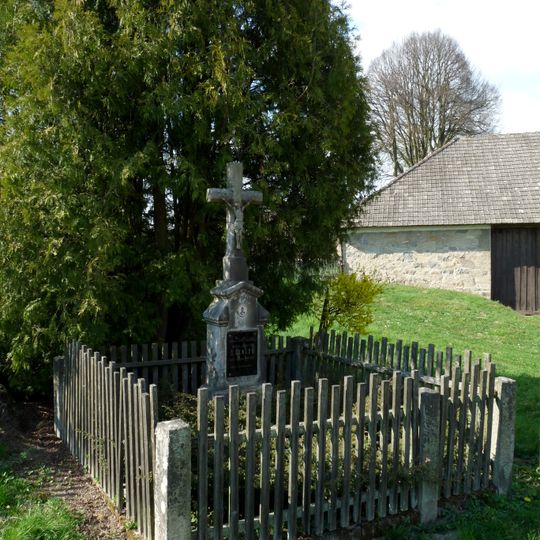 Kříž v západní části Vlčetínce