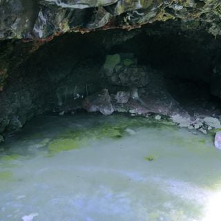 Grotta di Ghiaccio e Vulcano Bandera