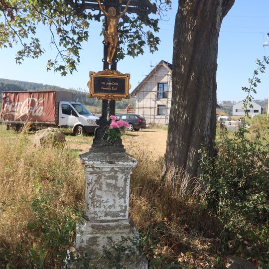 Kříž na křižovatce v Heralticích