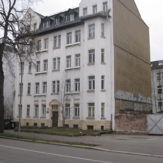 Mietshaus in geschlossener Bebauung konzipiert Altchemnitzer Straße 8
