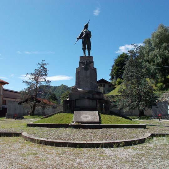 Monumento ai caduti di Varallo