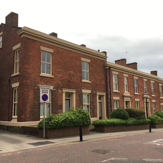 22-27, Richmond Terrace