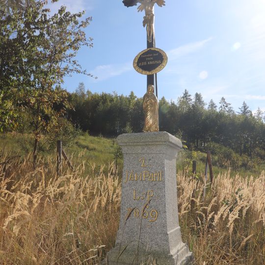 Kříž v lese u Bochovic