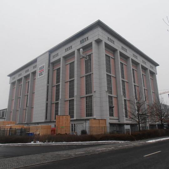 VEB Transformatoren- und Röntgenwerk Dresden building