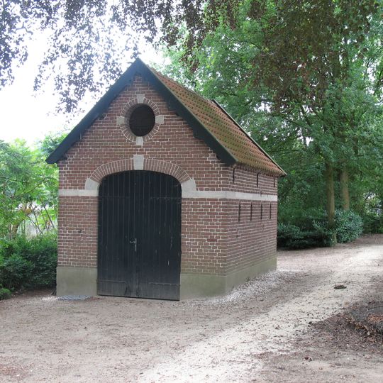 Kerkhof: schuur