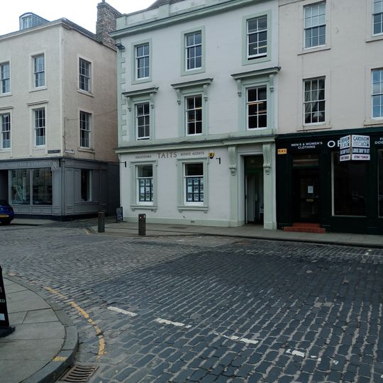 Kelso, 10 The Square