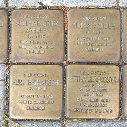Stolperstein en memoria de lrmgard Zander