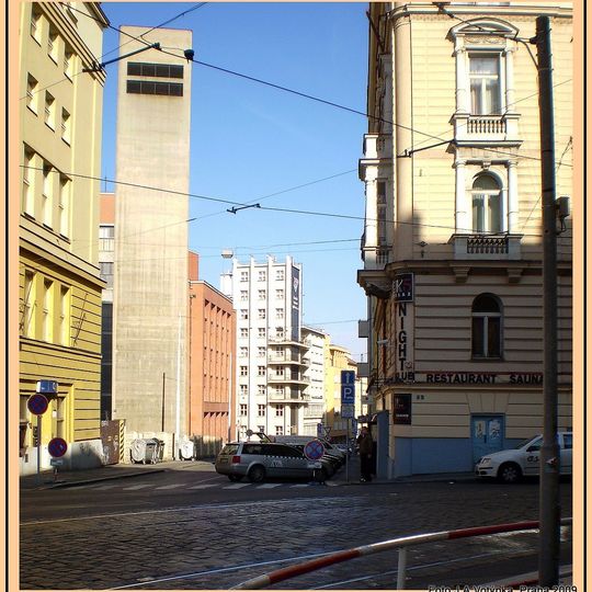 Náměstí Míru ventilation chimney