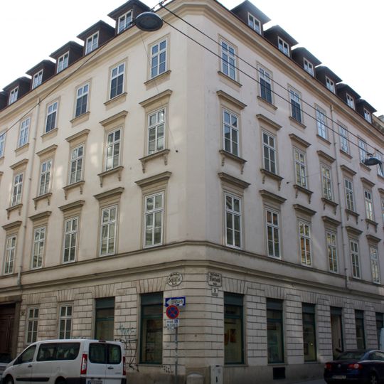 Florianigasse 9, Vienna