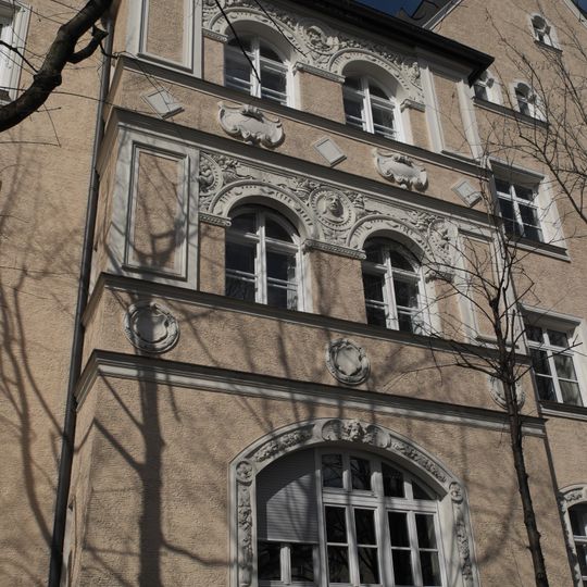 Pettenkoferstraße 27a