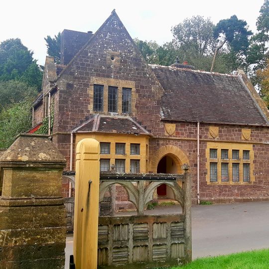 Knightshayes Lodge And Gate Piers And Quadrant Walls