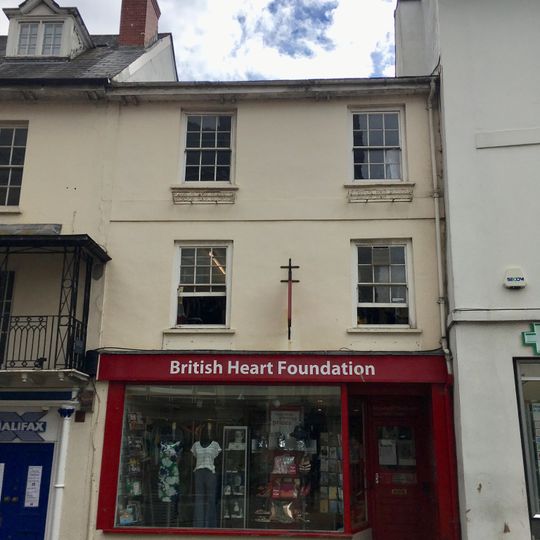 2,Cross Street, Abergavenny