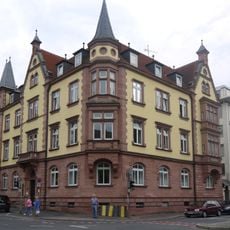 Wohn- und Geschäftshaus