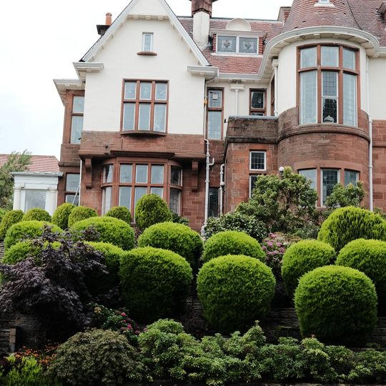 110 Springkell Avenue