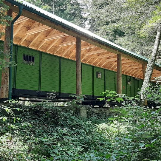 Partizanski – Titov voz na Oštrelju, historijski spomenik