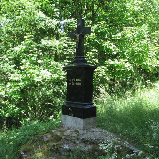 Kříž východně od Zadního Chodova