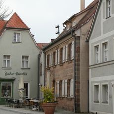 Kirchplatz 8