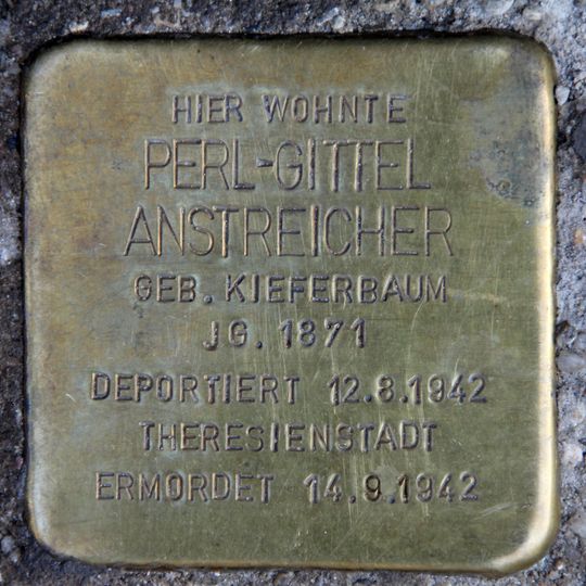 Stolperstein en memoria de Perl-Gittel Anstreicher