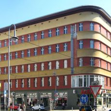 Wohn- und Geschäftshaus Neue Schönhauser Straße 10
