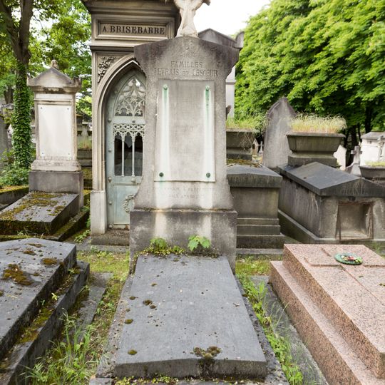 Grave of Levrais-Lesœur