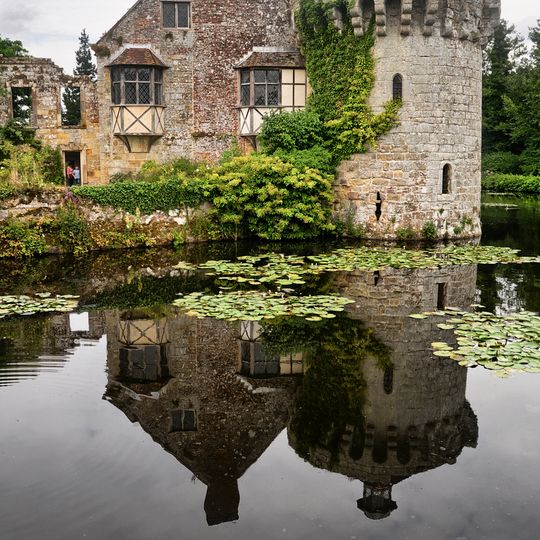 Old Scotney Castle