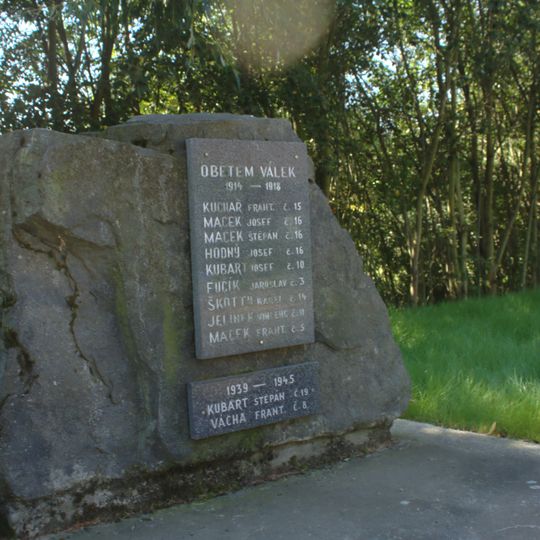 Pomník padlým v Horních Hořicích