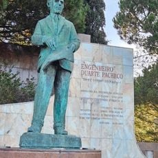 Monumento a Duarte Pacheco