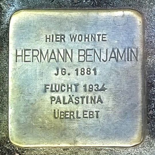 Stolperstein en memoria de Hermann Benjamin