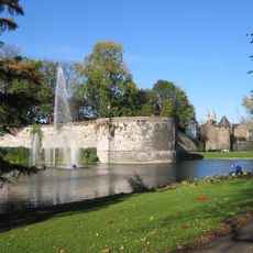 De Vijf Koppen (roundel)