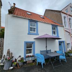 Pittenweem, 12 West Shore