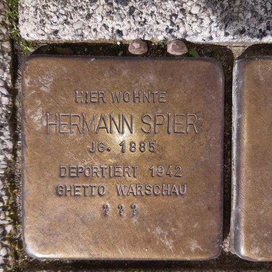 Stolperstein en memoria de Hermann Spier